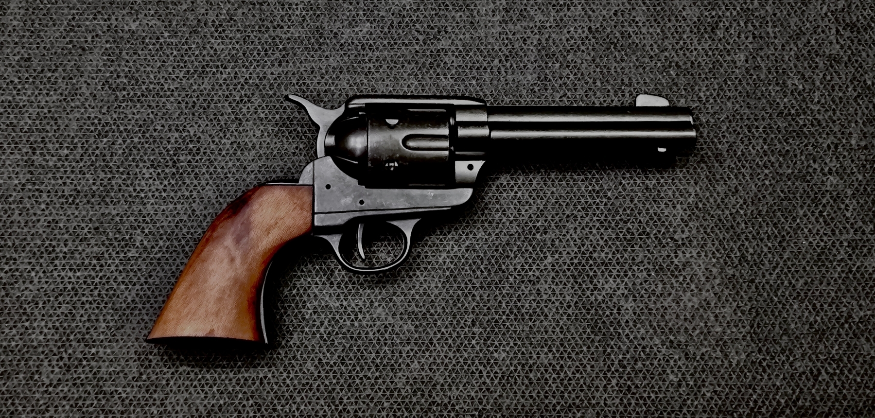 Colt Peacemaker короткий (макет)
